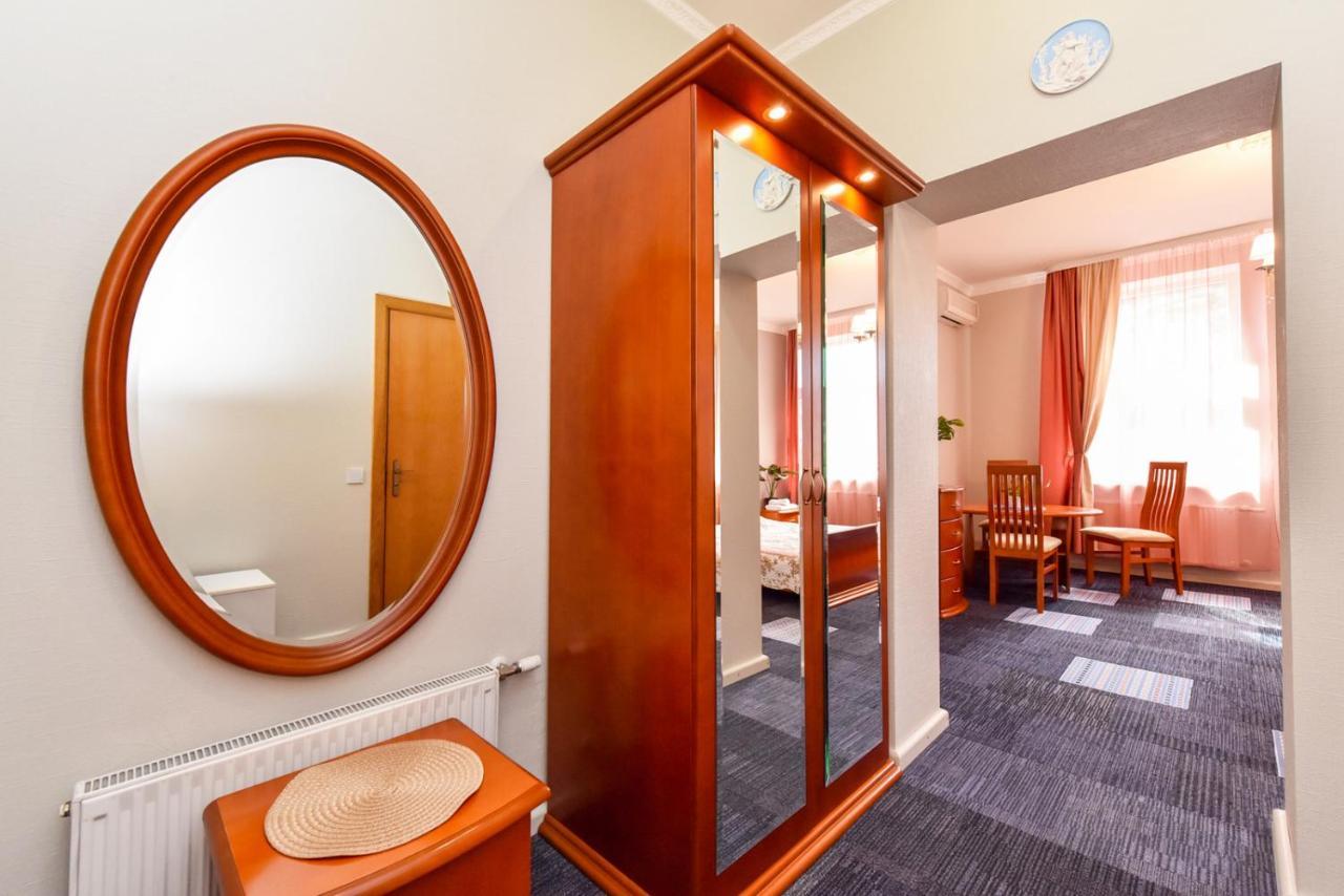 Hotel Jugend With Self Check-In Liepāja Esterno foto